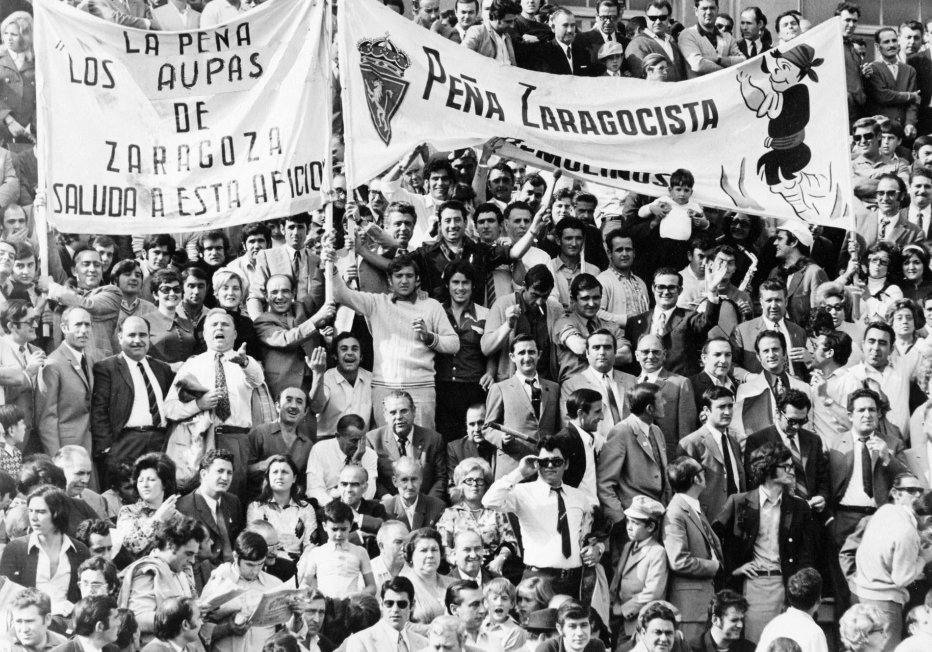 La peña Los Aupas y la afición zaragocista