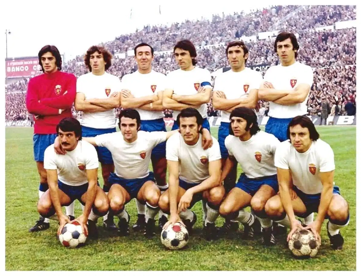 Referencia fotográfica de la temporada 1973-74