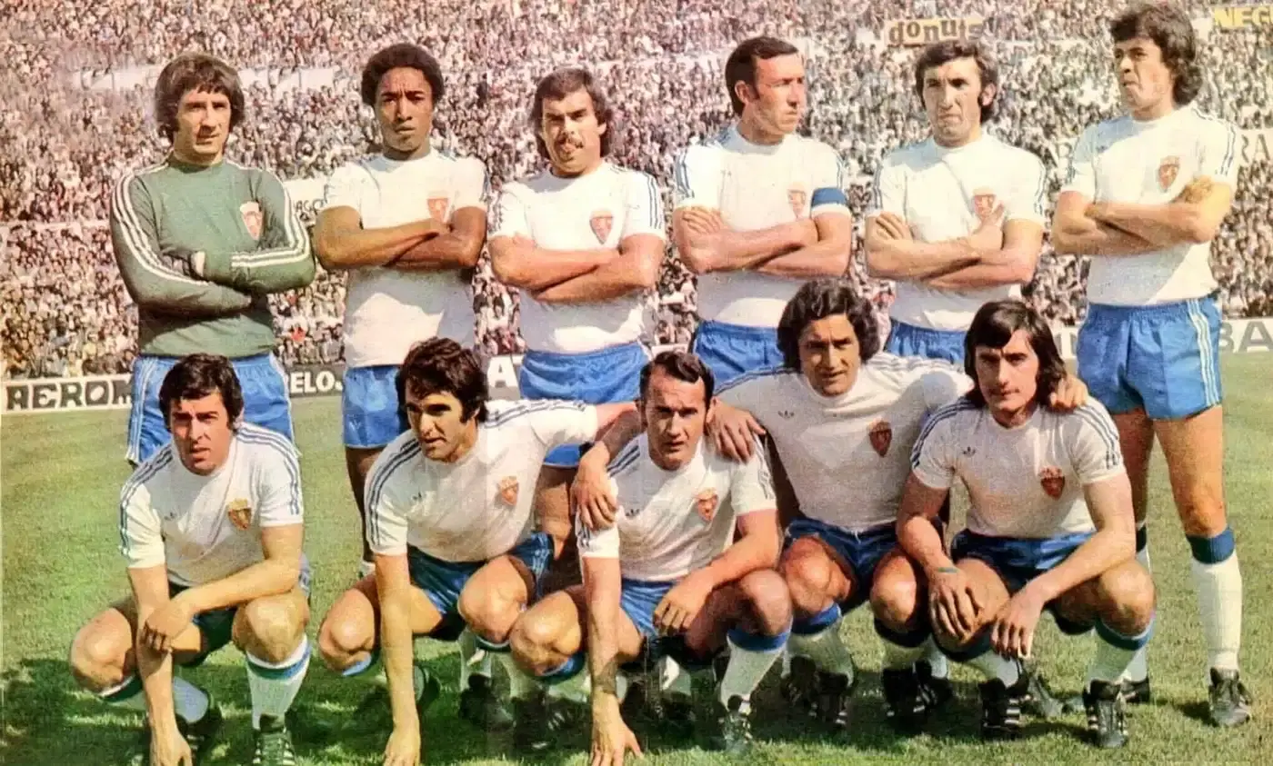 Plantilla 1976/77 · fotografía 2