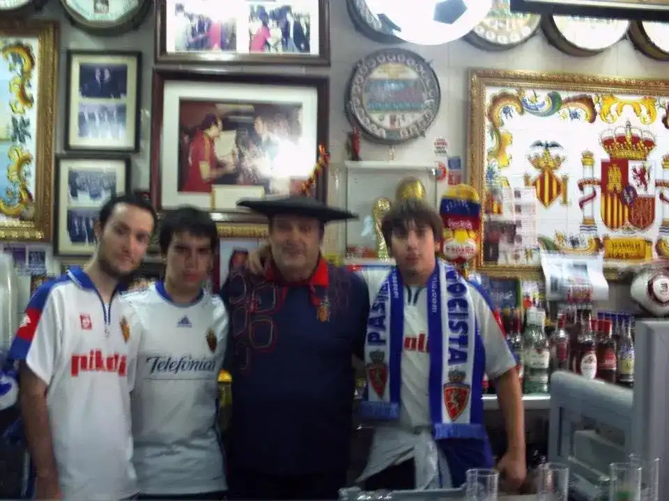 Con el mítico MANOLO el del BOMBO...