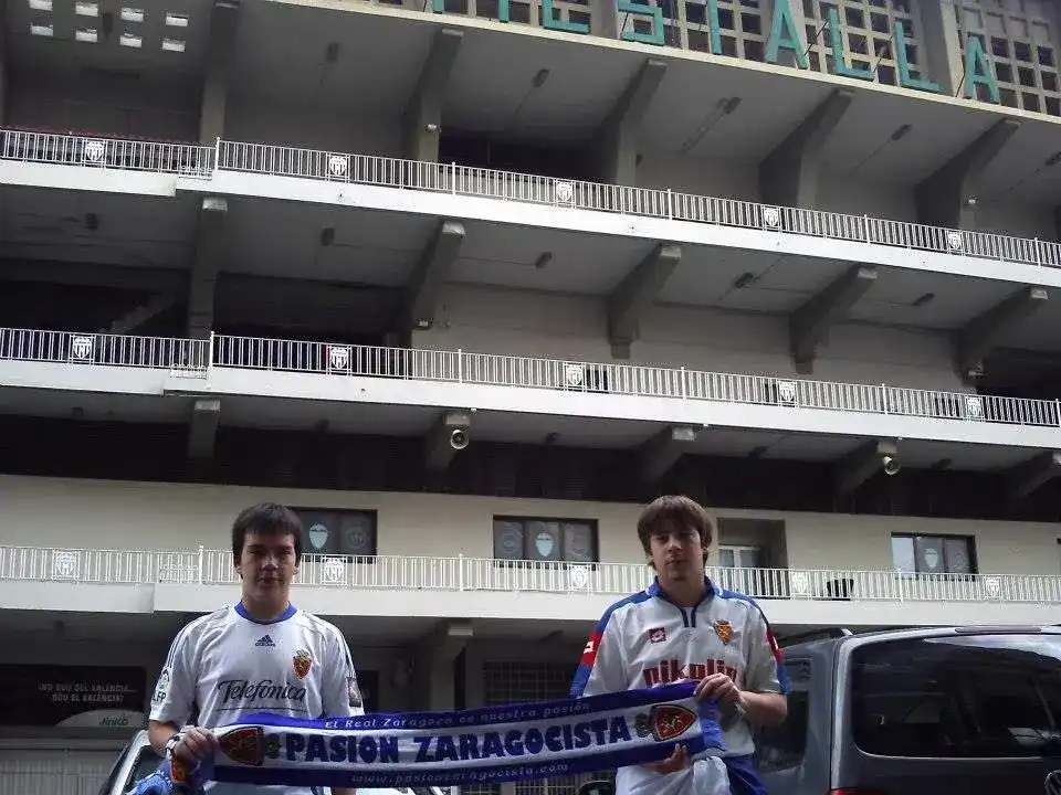 En las afueras de Mestalla...