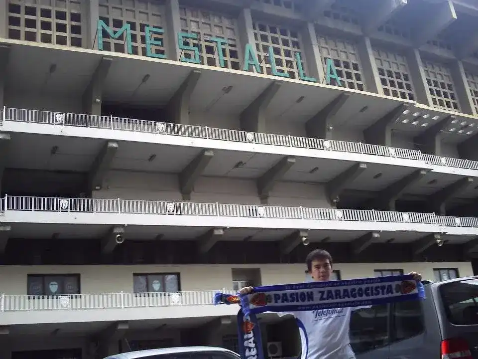 Fuera de Mestalla...