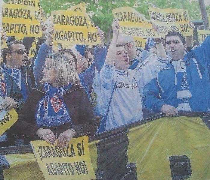 Gente de Pasión Zaragocista en la protesta de ayer...