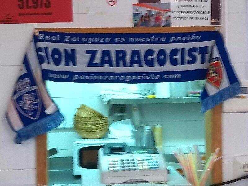 En el campo del Escalerillas viven a tope su Pasión Zaragocista...