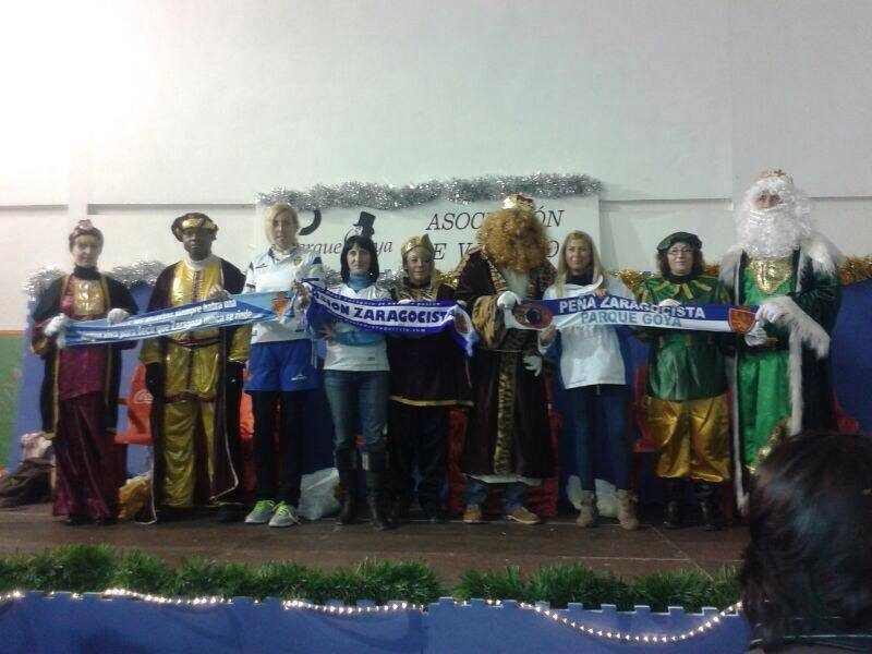 Con sus majestades de Oriente y nuestros amigos de las peñas de Luceni y Parque Goya...