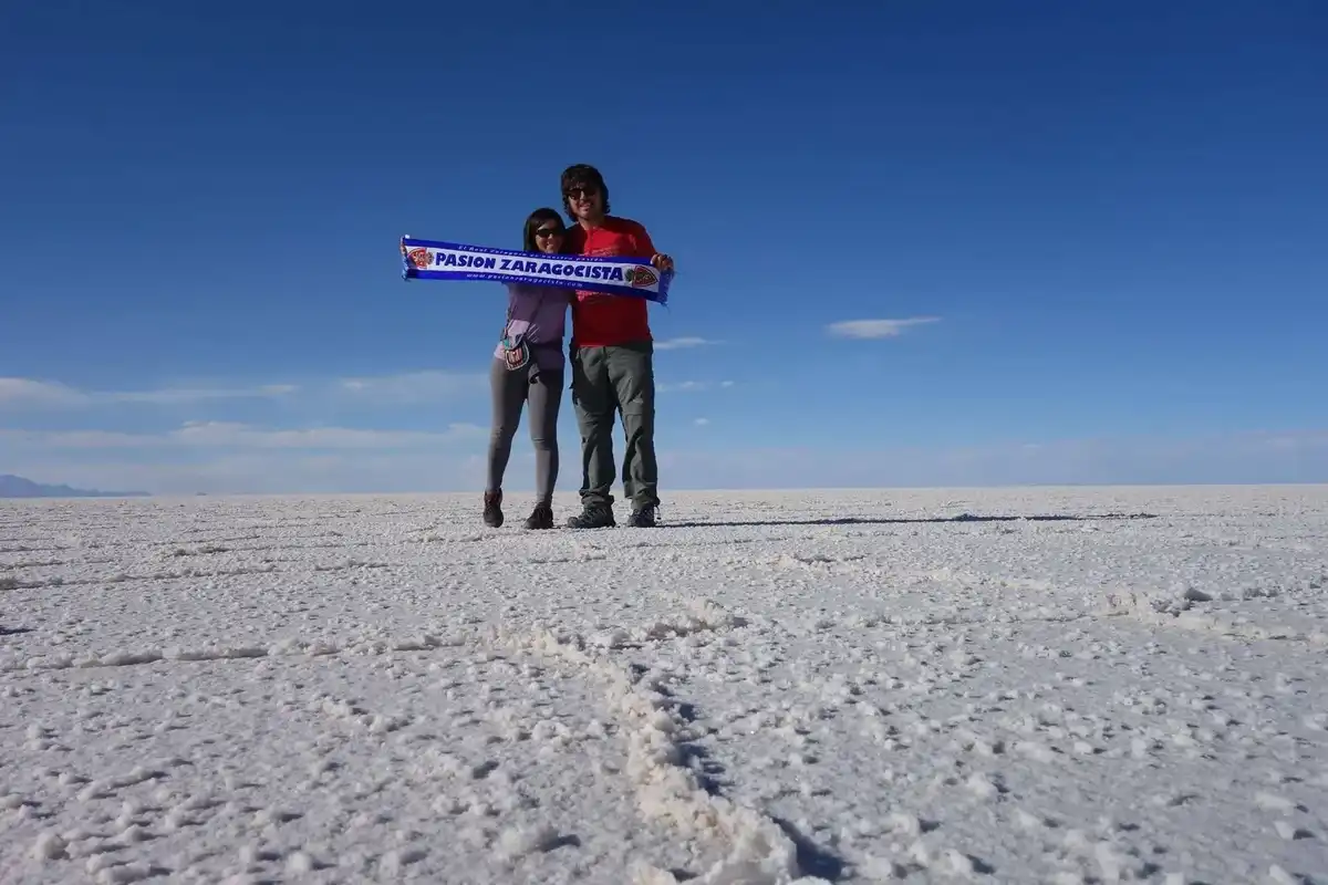 Nuevas fotos desde el Salar de Uyuni (Bolivia) con nuestros amigos @[100052757873501:2048:La maleta de viajes de Alex y Rebeca]