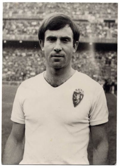 Lapetra, Carlos